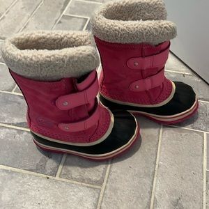 Sorel girls snow boots